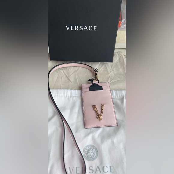 NEW VERSACE Light Pink & Gold Leather ID Card Lanyard with Box Dust Bag Tags - Picture 3 of 4